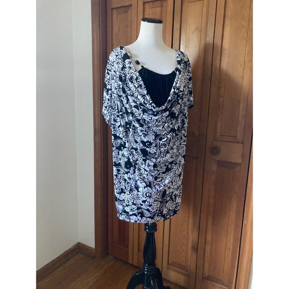 Susan Lawrence Black and White Stretch Pullover Top, Size 3X - Picture 1 of 8